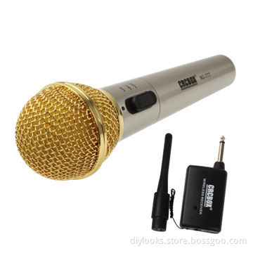 Wireless Microphone with Receiver and Antenna